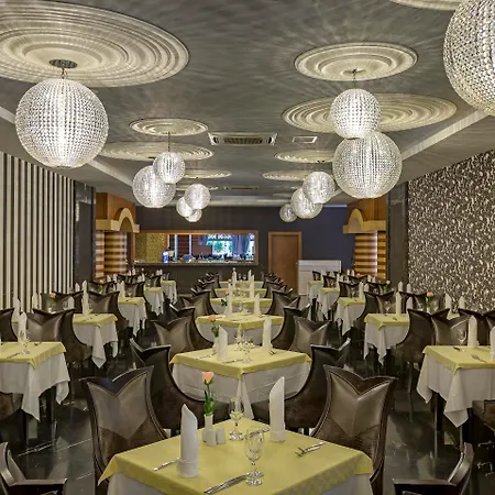 Royal Palace 5*